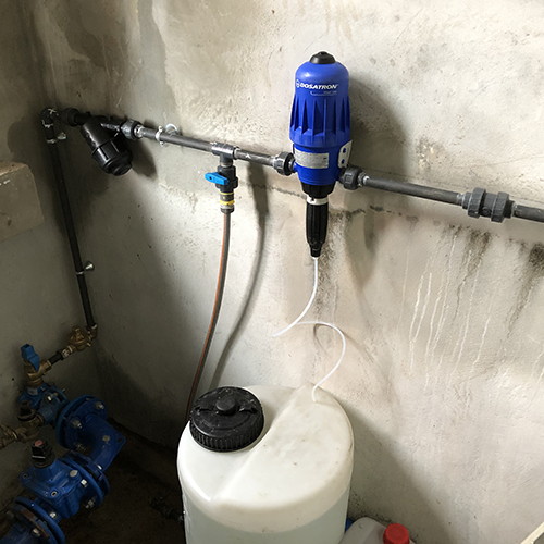 Dosatron non-electric dosing pump used in Brivadois 4